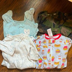 Lot of 4 sleepers size 0-3 months! 💗